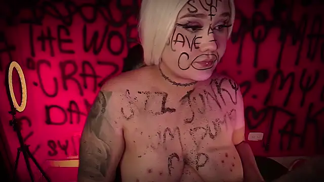 Laura takint online show from February 12, 7:02 pm