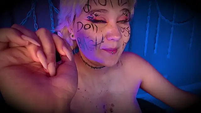 Laura takint online show from February 28, 10:06 pm