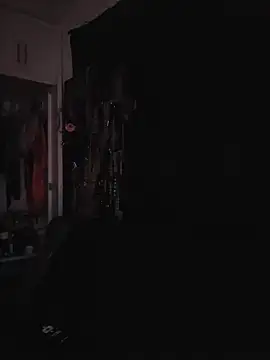 Laura takint online show from December 19, 7:10 pm