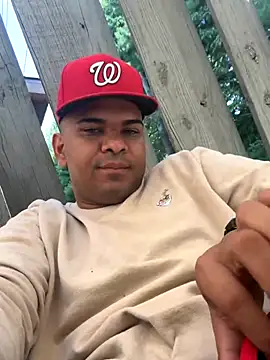 Snapshot of marhi32 chatting on September 10, 8:42 pm marhi32 online show from September 10, 8:42 pm