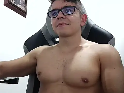 MILCARITAS3 online show from February 19, 6:59 pm