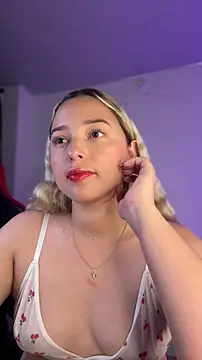 Irisweet  online show from January 9, 9:38 pm