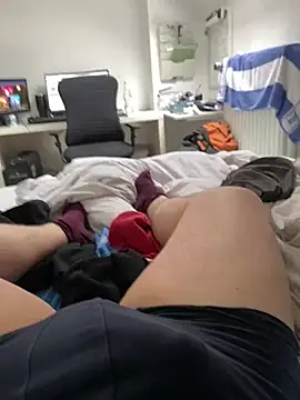 Snapshot of Luishorny19 chatting on January 28, 10:45 am Luishorny19 online show from January 28, 10:45 am