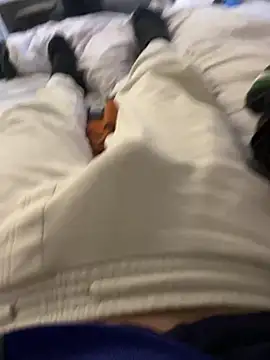 Snapshot of Luishorny19 chatting on February 11, 4:02 pm Luishorny19 online show from February 11, 4:02 pm