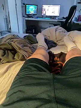 Snapshot of Luishorny19 chatting on March 3, 4:46 pm Luishorny19 online show from March 3, 4:46 pm