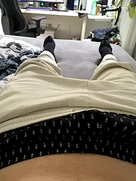 Snapshot of Luishorny19 chatting on September 18, 12:51 pm Luishorny19 online show from September 18, 12:51 pm