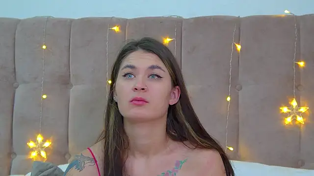 Snapshot of RachelSimpson chatting on December 26, 5:04 am RachelSimpson online show from December 26, 5:04 am