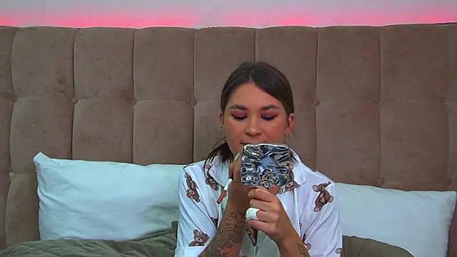 Snapshot of RachelSimpson chatting on January 15, 7:12 pm RachelSimpson online show from January 15, 7:12 pm