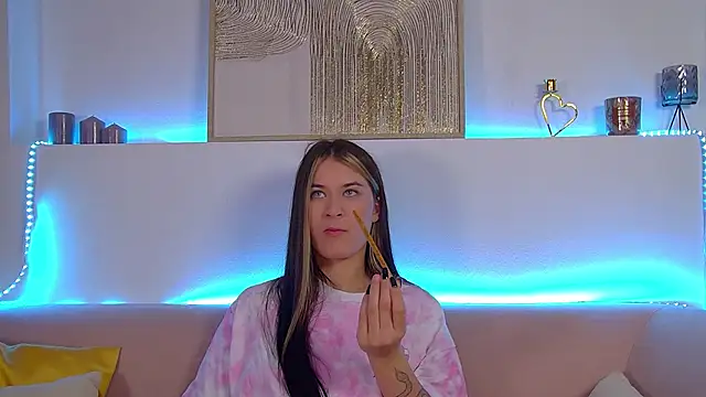 Snapshot of RachelSimpson chatting on March 5, 9:15 pm RachelSimpson online show from March 5, 9:15 pm