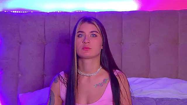 Snapshot of RachelSimpson chatting on March 18, 6:26 pm RachelSimpson online show from March 18, 6:26 pm