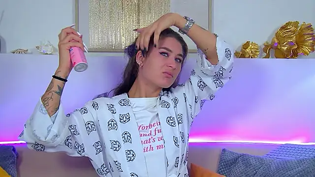 Snapshot of RachelSimpson chatting on September 15, 6:24 am RachelSimpson online show from September 15, 6:24 am