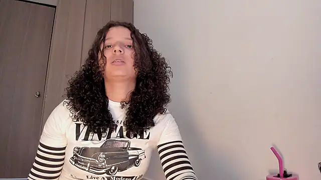 Cositarica  online show from October 4, 2:37 pm