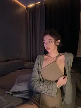 Snapshot of Bastet chatting on November 17, 6:03 pm Bastet online show from November 17, 6:03 pm