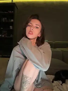 Snapshot of Bastet chatting on November 29, 6:22 pm Bastet online show from November 29, 6:22 pm