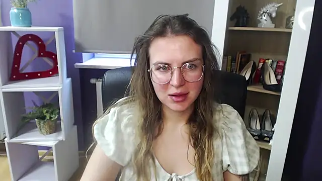 Zoey Erotic online show from February 18, 11:44 am
