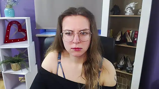 Zoey Erotic online show from March 19, 5:30 am