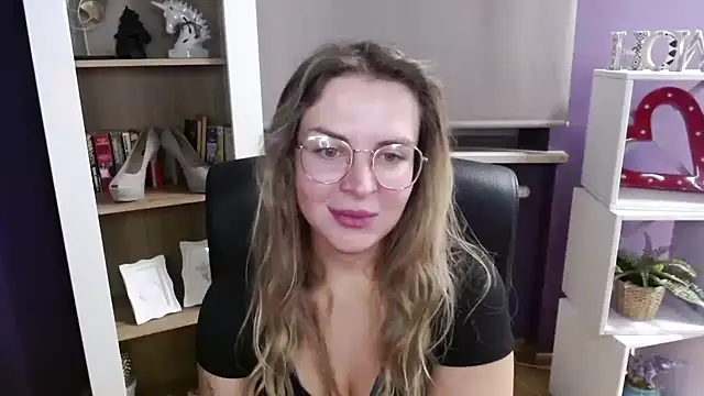 Zoey Erotic online show from October 13, 4:34 am
