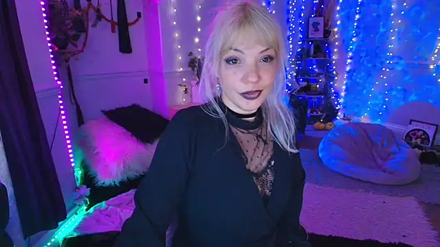 Snapshot of AliceW0lf chatting on May 4, 9:11 pm AliceW0lf online show from May 4, 9:11 pm