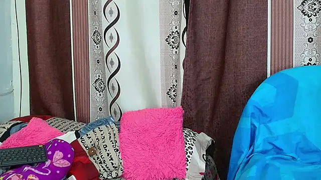 Snapshot of brenlissy89 chatting on November 28, 4:42 pm brenlissy89 online show from November 28, 4:42 pm