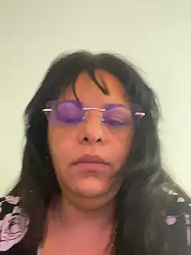 Snapshot of Kataliina chatting on May 3, 7:20 pm Kataliina online show from May 3, 7:20 pm