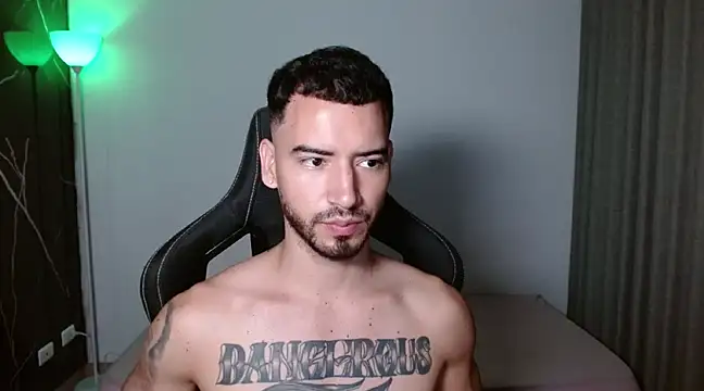 Dangerous-Men online show from February 14, 1:23 am