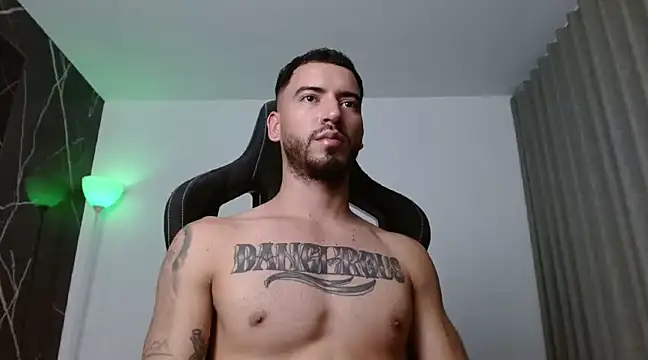 Dangerous-Men online show from February 21, 6:40 am