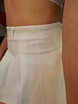 Snapshot of Elnonoykeila77 chatting on March 19, 7:17 pm Elnonoykeila77 online show from March 19, 7:17 pm