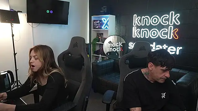 Snapshot of Elnonoykeila77 chatting on October 26, 3:40 pm Elnonoykeila77 online show from October 26, 3:40 pm