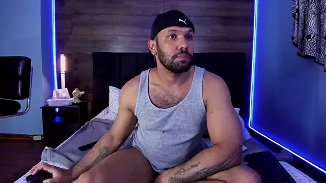 anthonylatynxd online show from December 14, 2:56 am