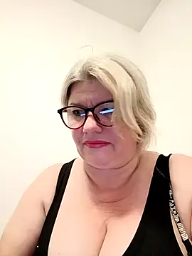 Diana 49 online show from April 12, 7:35 am