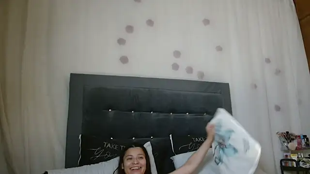 3littleschoolteens online show from April 11, 7:45 am