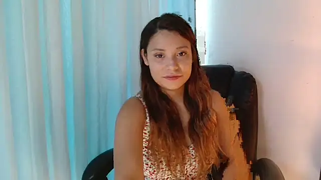 Snapshot of 3littleschoolteens chatting on June 13, 9:46 pm 3littleschoolteens online show from June 13, 9:46 pm
