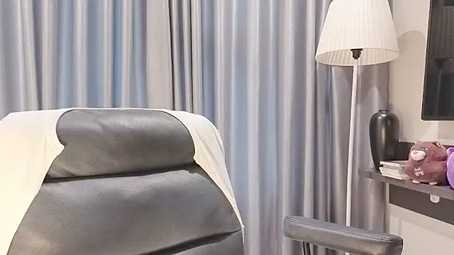 Snapshot of Kya_Choco8 chatting on October 28, 7:34 am Kya Choco8 online show from October 28, 7:34 am