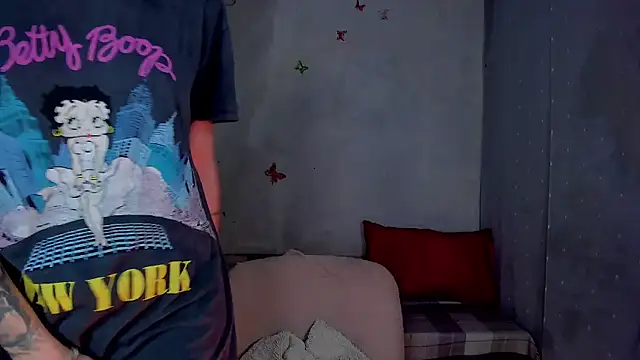 LickLizzy online show from February 21, 9:38 pm