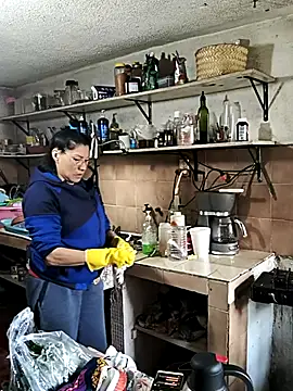 LaInsaciableIntensa online show from January 15, 7:28 pm