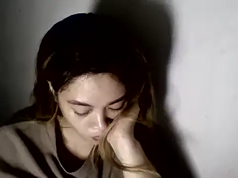 Snapshot of pinay4uwithagoodheart chatting on December 14, 8:34 am pinay4uwithagoodheart online show from December 14, 8:34 am