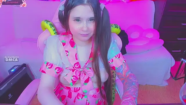 Snapshot of Lolisuccub chatting on February 7, 2:50 am Lolisuccub online show from February 7, 2:50 am