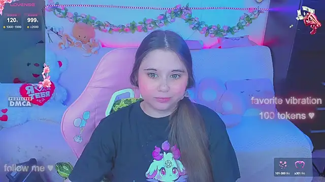 Snapshot of Lolisuccub chatting on October 6, 8:17 pm Lolisuccub online show from October 6, 8:17 pm