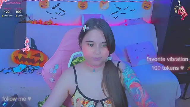 Snapshot of Lolisuccub chatting on October 20, 5:13 pm Lolisuccub online show from October 20, 5:13 pm