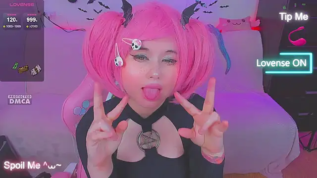 Snapshot of Lolisuccub chatting on December 17, 5:30 pm Lolisuccub online show from December 17, 5:30 pm