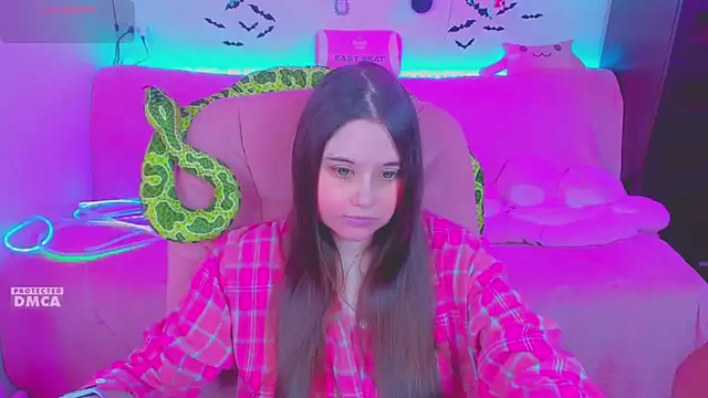 Lolisuccub online show from June 4, 1:39 pm