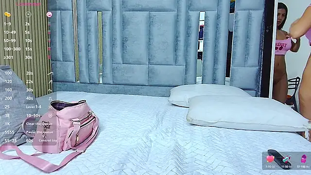 veronicaroose  online show from September 19, 12:50 pm