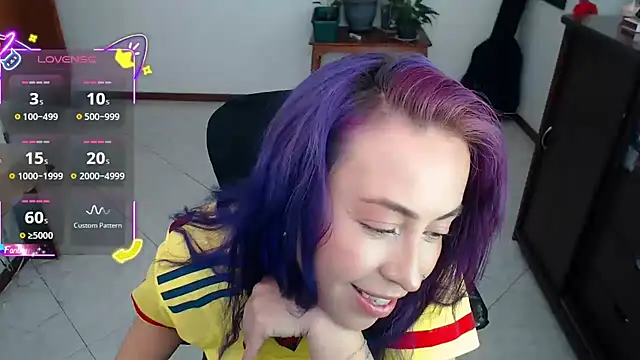 Snapshot of charlottezoe15 chatting on September 29, 6:57 pm charlottezoe15 online show from September 29, 6:57 pm