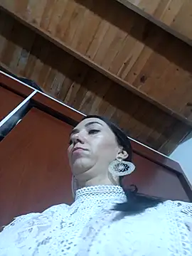 LunaZambrano online show from April 5, 8:28 pm