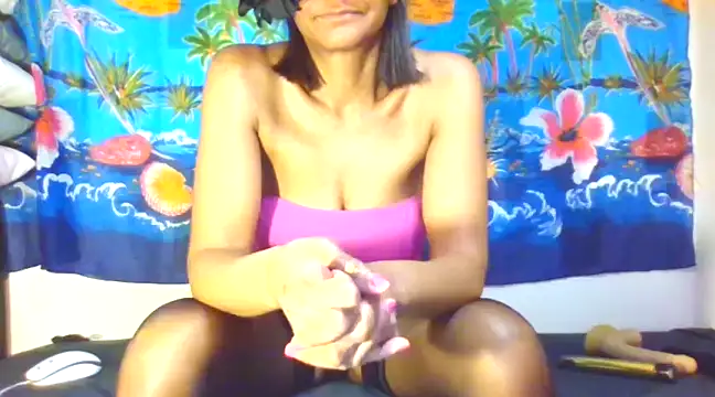 laetitiafun online show from March 3, 6:44 pm