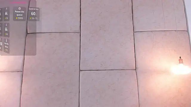 aisha vs online show from January 15, 12:32 pm