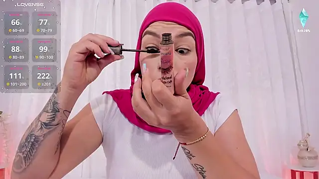 aisha vs online show from June 3, 2:33 pm