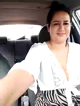 keilymadam online show from December 18, 1:34 pm