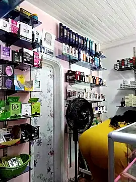 keilymadam online show from December 4, 1:53 pm