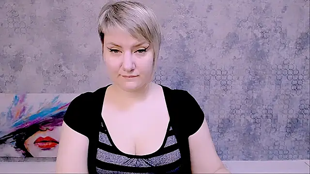 Snapshot of Djullia chatting on February 13, 6:09 am Djullia online show from February 13, 6:09 am